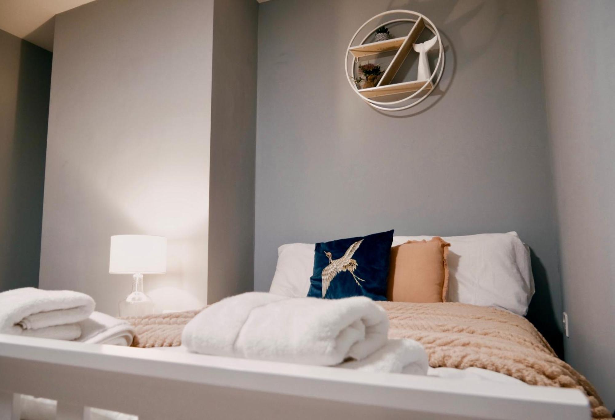 Cosy En-Suite Double Room1 Heathrow Accommodation Northolt  Luaran gambar