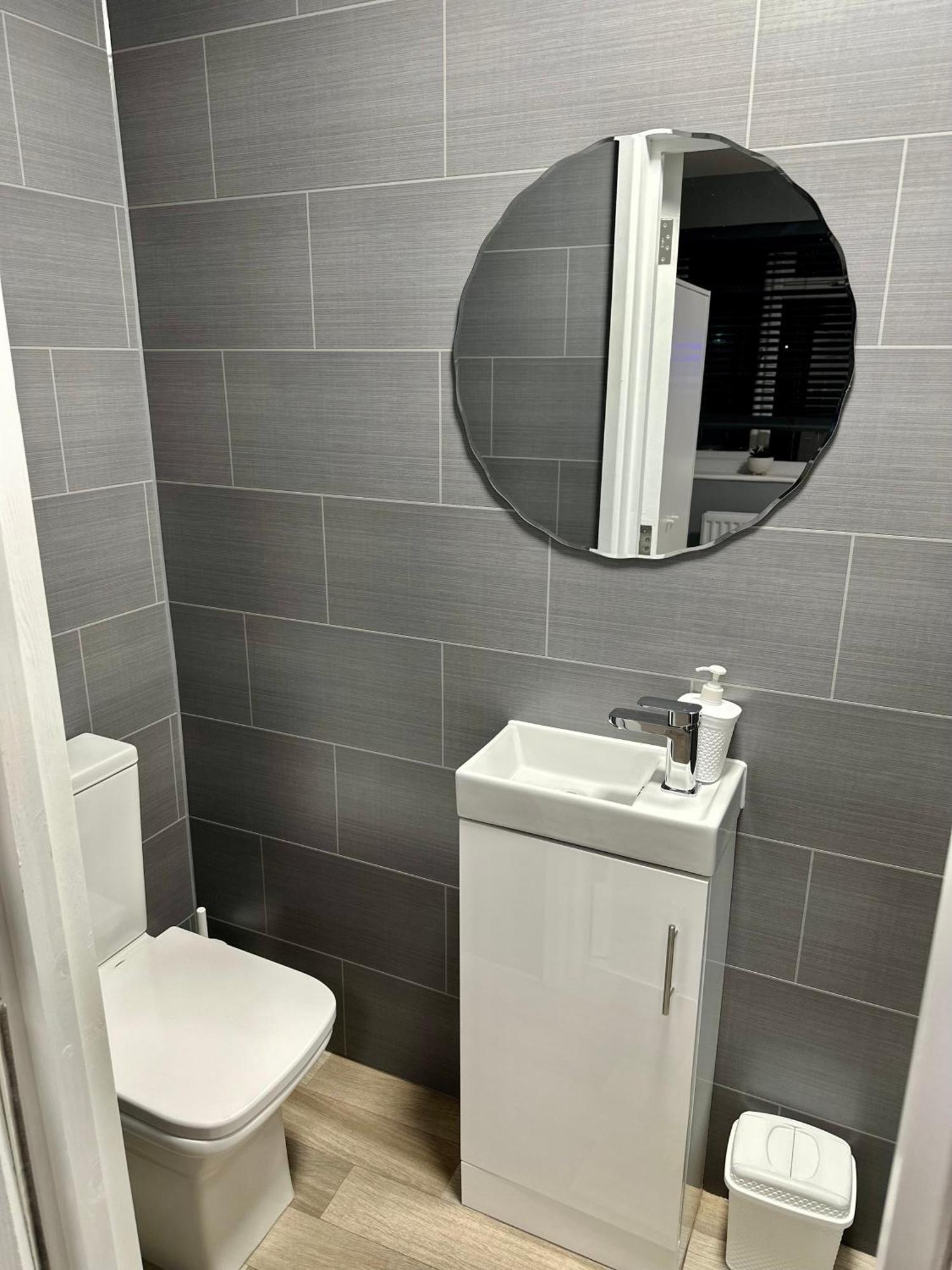 Cosy En-Suite Double Room1 Heathrow Accommodation Northolt  Luaran gambar